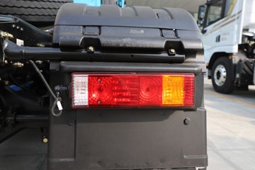 ��������X5000 ݼӢ�� 11.5L���� 530���� 6X4 ��ʿ��12�� ǣ����ͼƬ