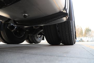 ��������X5000 ݼӢ�� 11.5L���� 530���� 6X4 ��ʿ��12�� ǣ����ͼƬ