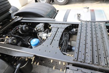 ��������X5000C 9.9L���� 480���� 6X4 ��ʿ��12�� ǣ����ͼƬ