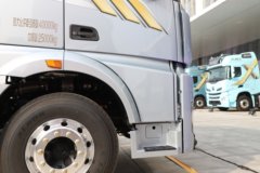 陕汽德龙M5000 12.5L LNG 530马力 6X4 法士特12档 牵引车