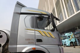 德龙M5000&nbsp;牵引车外观                                                图片