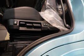 德龙M5000&nbsp;牵引车驾驶室                                               图片