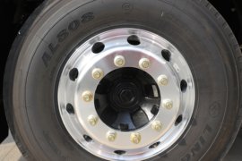 德龙M5000&nbsp;牵引车底盘                                                图片