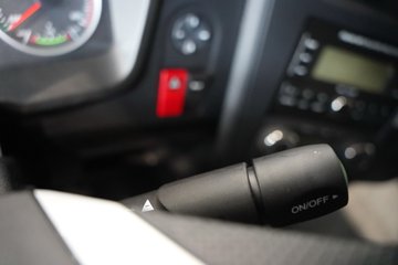 �������KC 8X4 6.5�״��綯��ж�� ����ʱ��352kWhͼƬ