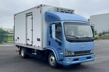 广汽领程T3 Plus 4x2 4.08米单排纯电动冷藏车 中创新航133.947kWh