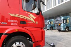 陕汽德龙M5000C 龙骥 9.9L柴油 480马力 6X4 法士特12档 牵引车