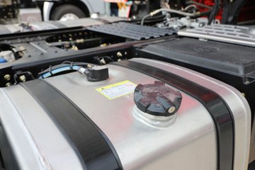 ��������M5000C ���� 9.9L���� 480���� 6X4 ��ʿ��12�� ǣ����ͼƬ