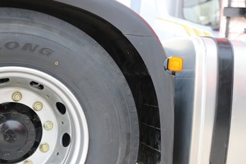 ��������M5000C ���� 9.9L���� 480���� 6X4 ��ʿ��12�� ǣ����ͼƬ