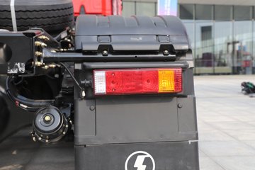 ��������M5000C ���� 9.9L���� 480���� 6X4 ��ʿ��12�� ǣ����ͼƬ