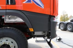 陕汽德龙X5000C 高原版 12.5L柴油 600马力 8X4 法士特13档 6.8米自卸车