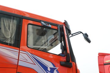 ��������X5000C ��ԭ�� 12.5L���� 600���� 8X4 ��ʿ��13�� 6.8����ж��ͼƬ