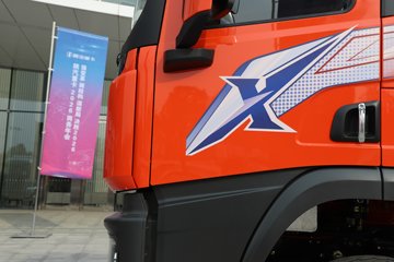 ��������X5000C ��ԭ�� 12.5L���� 600���� 8X4 ��ʿ��13�� 6.8����ж��ͼƬ