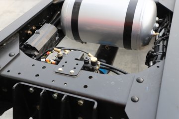 ��������X5000C ��ԭ�� 12.5L���� 600���� 8X4 ��ʿ��13�� 6.8����ж��ͼƬ