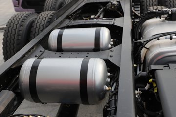 ��������X5000C ��ԭ�� 12.5L���� 600���� 8X4 ��ʿ��13�� 6.8����ж��ͼƬ