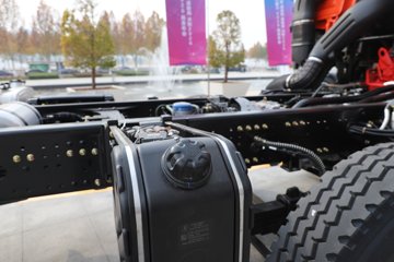 ��������X5000C ��ԭ�� 12.5L���� 600���� 8X4 ��ʿ��13�� 6.8����ж��ͼƬ