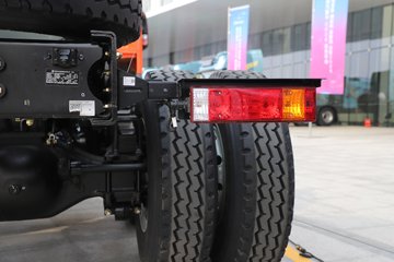 ��������X5000C ��ԭ�� 12.5L���� 600���� 8X4 ��ʿ��13�� 6.8����ж��ͼƬ