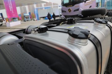 ��������X5000C ��ԭ�� 12.5L���� 600���� 8X4 ��ʿ��13�� 6.8����ж��ͼƬ