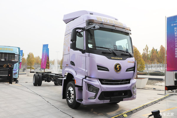 德龙M6000 载货车