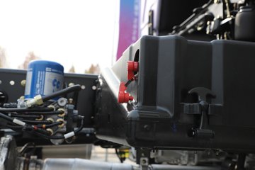 ��������M6000C 6.8L���� 320���� 4X2 ������10�� AMT�Զ��� 9.8����ʽ�ػ���ͼƬ