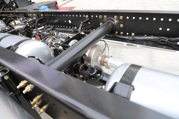 ��������M6000C 6.8L���� 320���� 4X2 ������10�� AMT�Զ��� 9.8����ʽ�ػ���ͼƬ