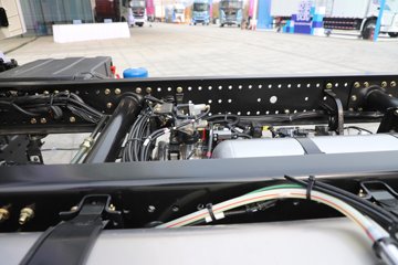 ��������M6000C 6.8L���� 320���� 4X2 ������10�� AMT�Զ��� 9.8����ʽ�ػ���ͼƬ