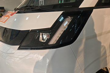 Զ������V8E 2025�� �ǻ۰� 2�� ���綯��ջ��� ����ʱ��50.2kWhͼƬ