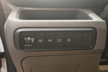 Զ������V8E 2025�� �ǻ۰� 2�� ���綯��ջ��� ����ʱ��50.2kWhͼƬ