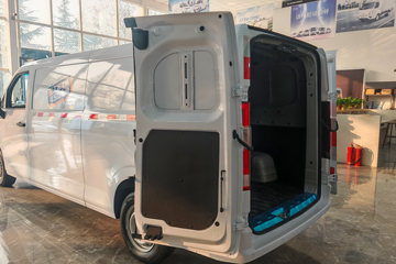 Զ������V8E 2025�� �ǻ۰� 2�� ���綯��ջ��� ����ʱ��50.2kWhͼƬ