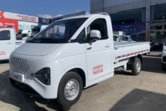 东风途逸T7 2025款 1.6L汽油 122马力 5档 3.1米单排栏板微卡