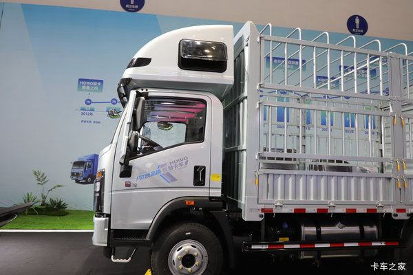 中国重汽HOWO 统帅 2021款 150马力 4.15米单排厢式轻卡(ZZ5047XXYG3215F144)