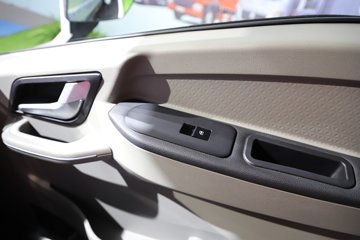 ����HOWOͳ˧T8 2.5L���� 185���� �й�����12�� 4.15�׵��Ų�դʽ�Ῠ(˯�߲�)ͼƬ