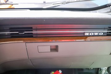 ����HOWOͳ˧T8 2.5L���� 185���� �й�����12�� 4.15�׵��Ų�դʽ�Ῠ(˯�߲�)ͼƬ