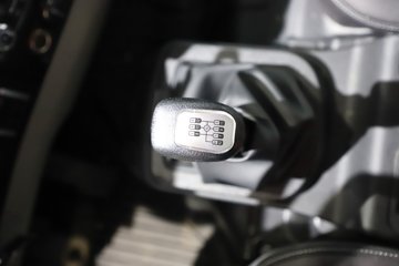 ����HOWOͳ˧T8 2.5L���� 185���� �й�����12�� 4.15�׵��Ų�դʽ�Ῠ(˯�߲�)ͼƬ