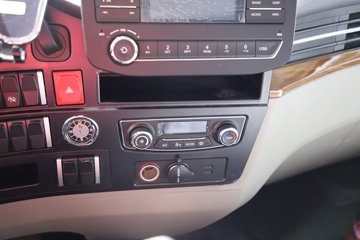 ����HOWOͳ˧T8 2.5L���� 185���� �й�����12�� 4.15�׵��Ų�դʽ�Ῠ(˯�߲�)ͼƬ