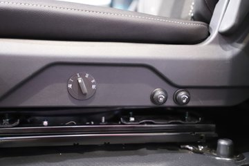 ����HOWOͳ˧T8 2.5L���� 185���� �й�����12�� 4.15�׵��Ų�դʽ�Ῠ(˯�߲�)ͼƬ