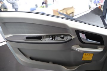 ����HOWOͳ˧T8 2.5L���� 185���� �й�����12�� 4.15�׵��Ų�դʽ�Ῠ(˯�߲�)ͼƬ