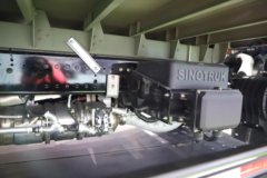 重汽HOWO统帅T8 2.5L柴油 185马力 中国重汽12档 4.15米单排仓栅式轻卡(睡眠舱) 重汽HOWO统帅T8 2.5L柴油 185马力 中国重汽12档 4.15米单排仓栅式轻卡(睡眠舱)