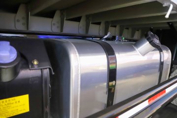 ����HOWOͳ˧T8 2.5L���� 185���� �й�����12�� 4.15�׵��Ų�դʽ�Ῠ(˯�߲�)ͼƬ