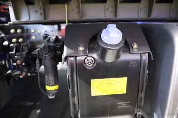 ����HOWOͳ˧T8 2.5L���� 185���� �й�����12�� 4.15�׵��Ų�դʽ�Ῠ(˯�߲�)ͼƬ