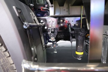 ����HOWOͳ˧T8 2.5L���� 185���� �й�����12�� 4.15�׵��Ų�դʽ�Ῠ(˯�߲�)ͼƬ