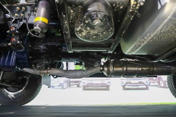 ����HOWOͳ˧T8 2.5L���� 185���� �й�����12�� 4.15�׵��Ų�դʽ�Ῠ(˯�߲�)ͼƬ