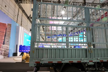 ����HOWOͳ˧T8 2.5L���� 185���� �й�����12�� 4.15�׵��Ų�դʽ�Ῠ(˯�߲�)ͼƬ