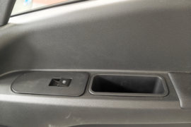 悍将&nbsp;电动载货车驾驶室图片