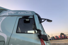 东风天龙旗舰KX 王者版 14.5L LNG 630马力 6X4 伊顿12档 AMT自动档 牵引车(4500mm轴距)