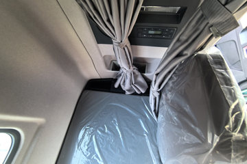 ���������콢KX ���߰� 14.5L LNG 630���� 6X4 ����12�� AMT�Զ��� ǣ����(4500mm���)ͼƬ