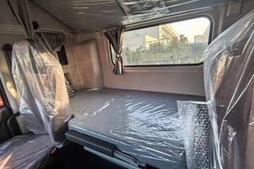 ���������콢KX ���߰� 14.5L LNG 630���� 6X4 ����12�� AMT�Զ��� ǣ����(4500mm���)ͼƬ