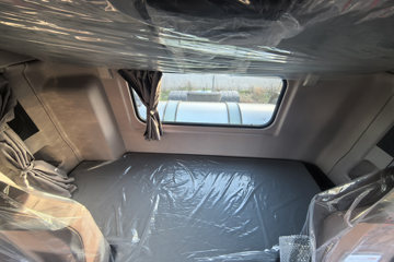 ���������콢KX ���߰� 14.5L LNG 630���� 6X4 ����12�� AMT�Զ��� ǣ����(4500mm���)ͼƬ