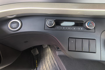 ���������콢KX ���߰� 14.5L LNG 630���� 6X4 ����12�� AMT�Զ��� ǣ����(4500mm���)ͼƬ