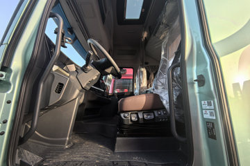 ���������콢KX ���߰� 14.5L LNG 630���� 6X4 ����12�� AMT�Զ��� ǣ����(4500mm���)ͼƬ