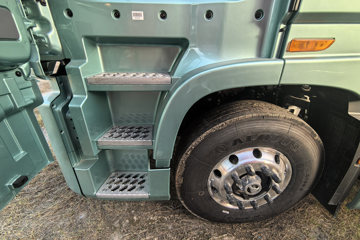 ���������콢KX ���߰� 14.5L LNG 630���� 6X4 ����12�� AMT�Զ��� ǣ����(4500mm���)ͼƬ